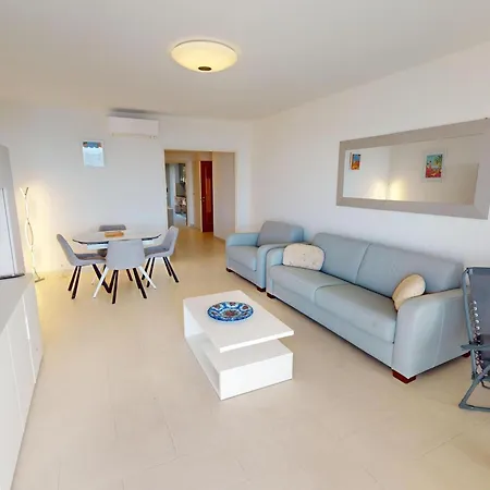 Vaste 2P Climatise Avec Terrasses, Garage Et Wifi A Menton - Fr-1-196-352 Apartment Menton