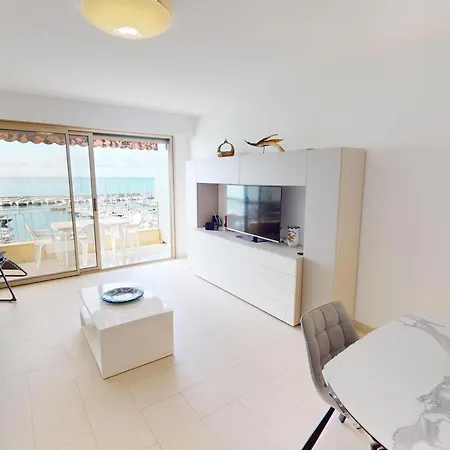 Vaste 2p Climatise Avec Terrasses, Garage Et Wifi A - Fr-1-196-352 مينتون